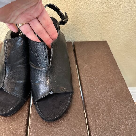 AEROSOLES Sunplush Shootie Wedges Sandals Black - 8 - Picture 5 of 12